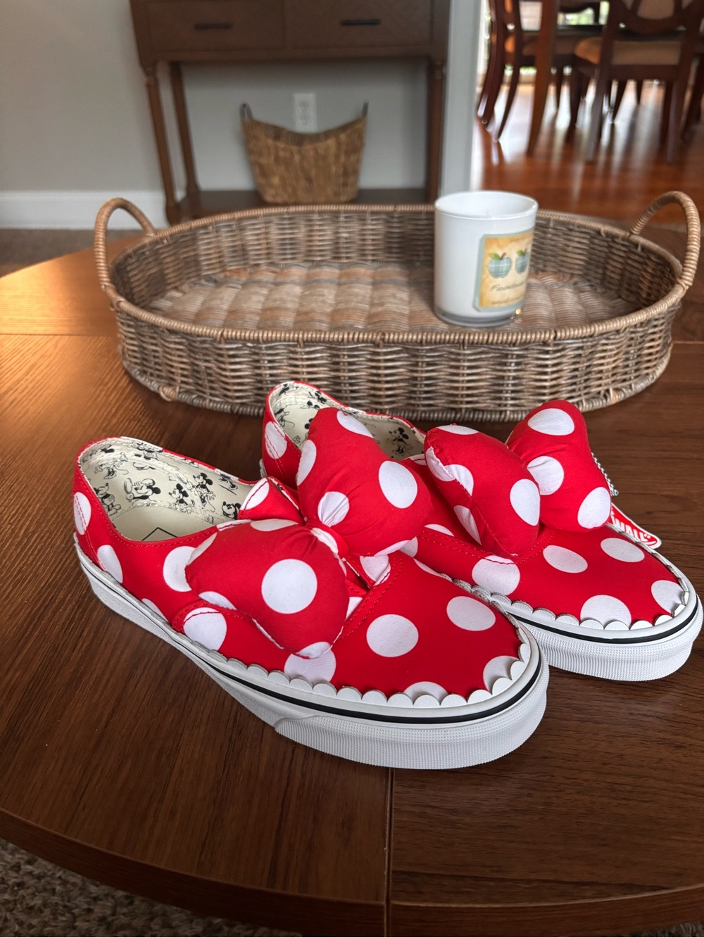 Vans x Disney Minnie Mouse Red White Polka Dot Bow Slip On Sneakers Women’s 8 - Picture 3 of 5